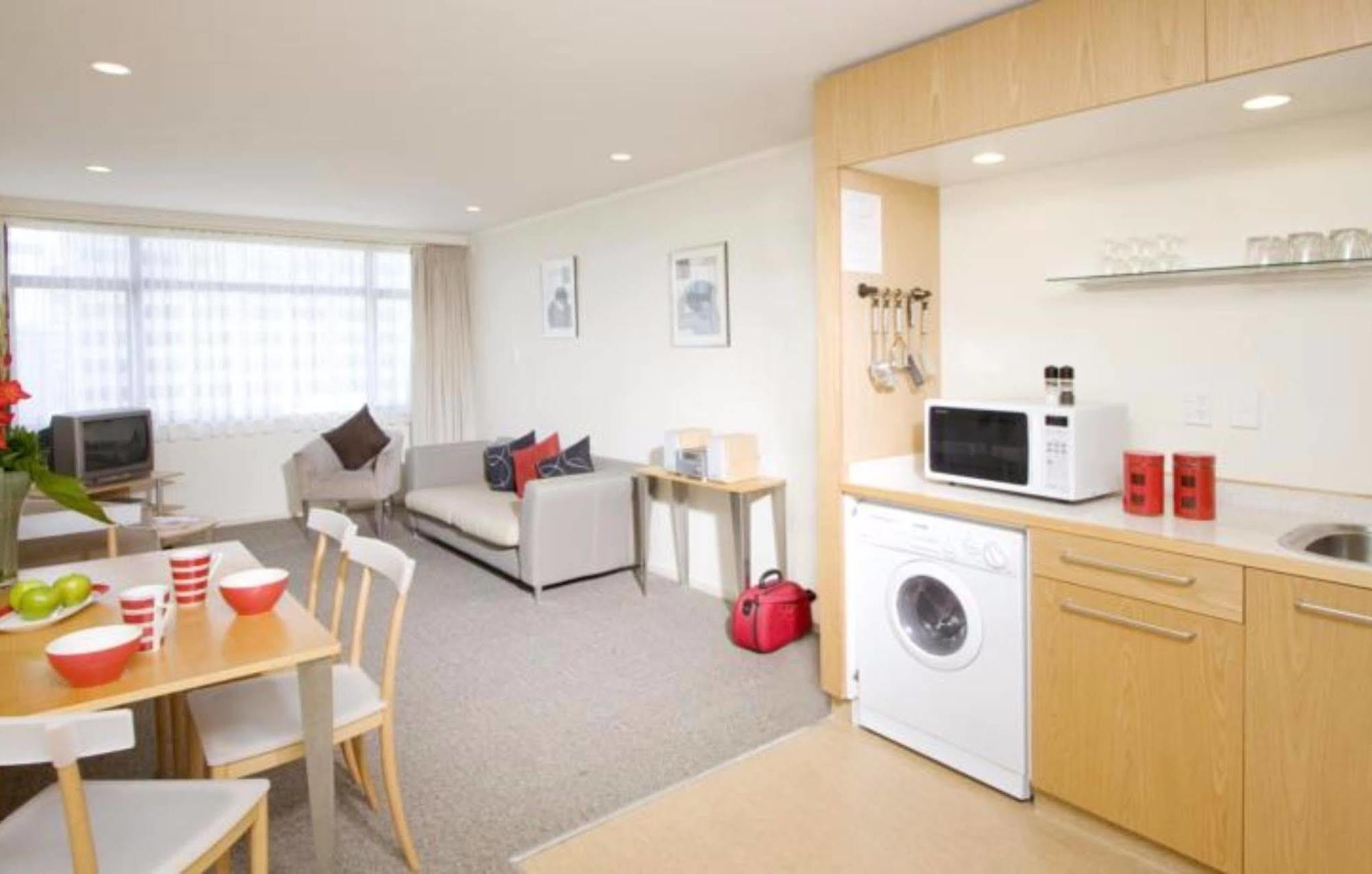 Quest On Johnston Serviced Apartments Wellington Exterior photo